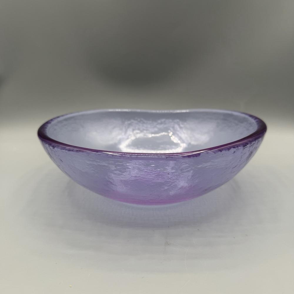 Fire and Light Recycled Glass LAVENDER Purple Bowl 8in AS IS